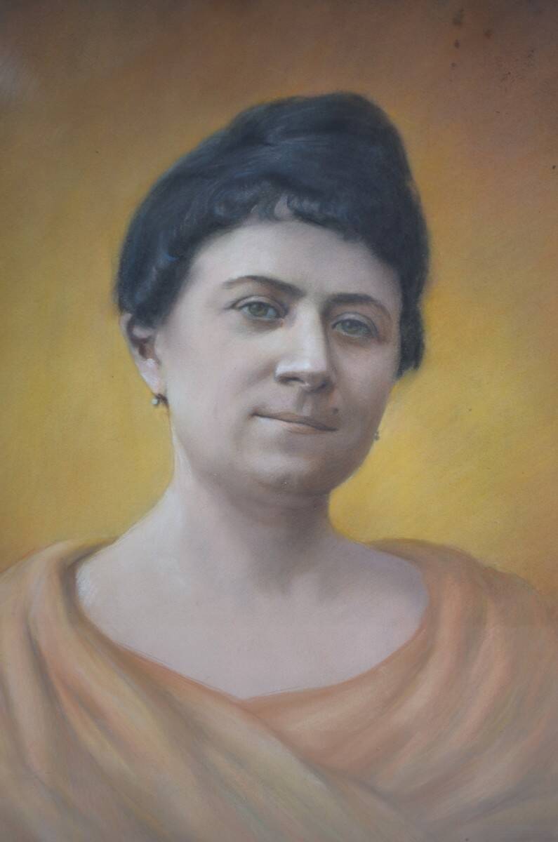 Dessendier (French School of the 20th century) Portrait of a woman in the antique style Pastel signed and dated 1927