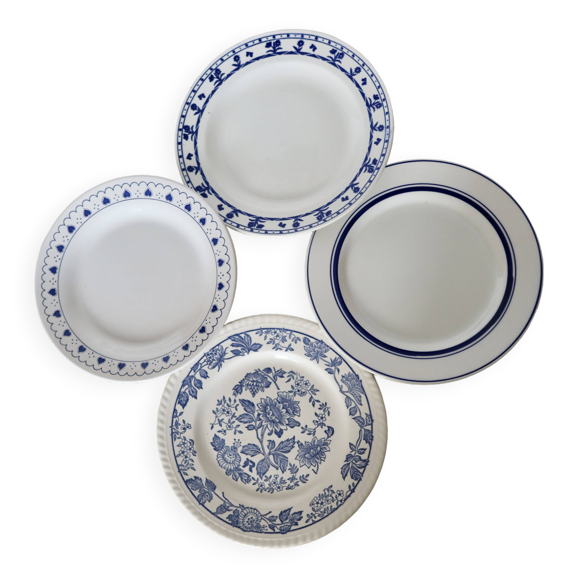 4 vintage mismatched flat plates in blue and white earthenware porcelain - Lot Emma