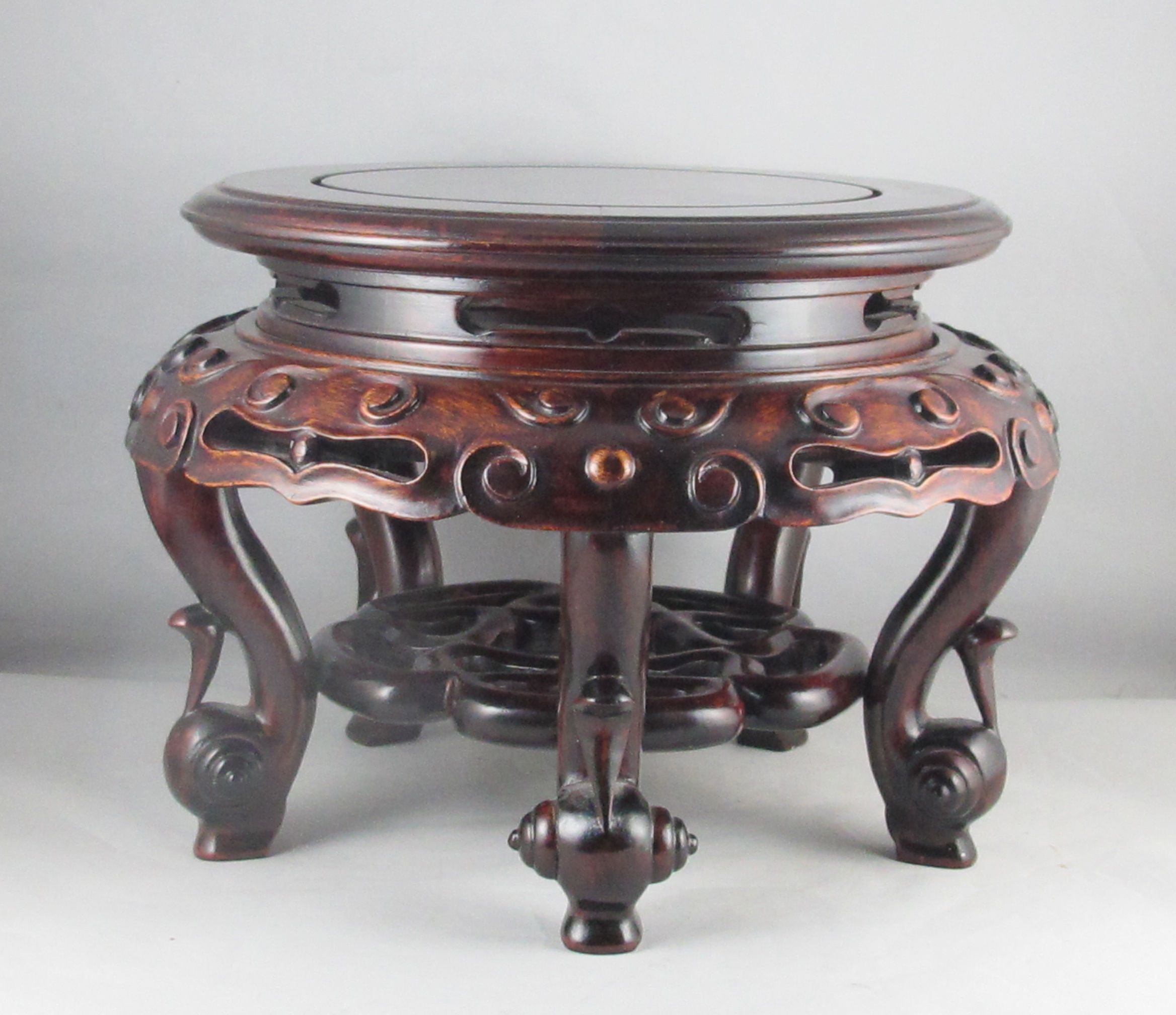 Wooden base for vase China, Japan
