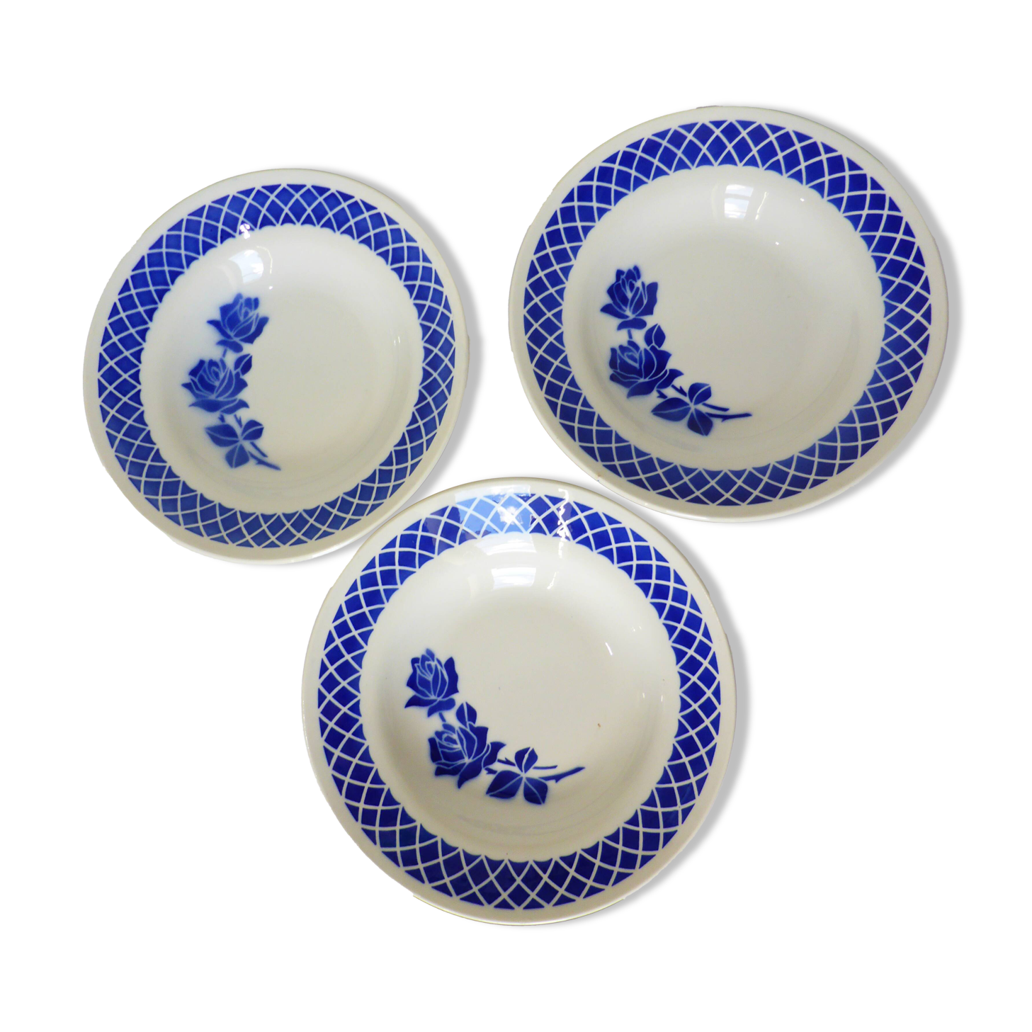 3 vintage deep plates 220638