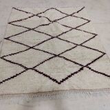 Handcrafted moroccan berber rug 178 x 152 cm