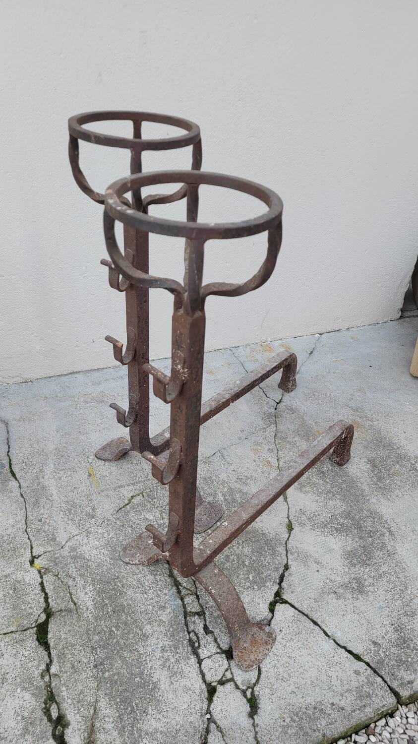 Paire De Chenets Anciens En Fer Forgé – Pour Cheminée