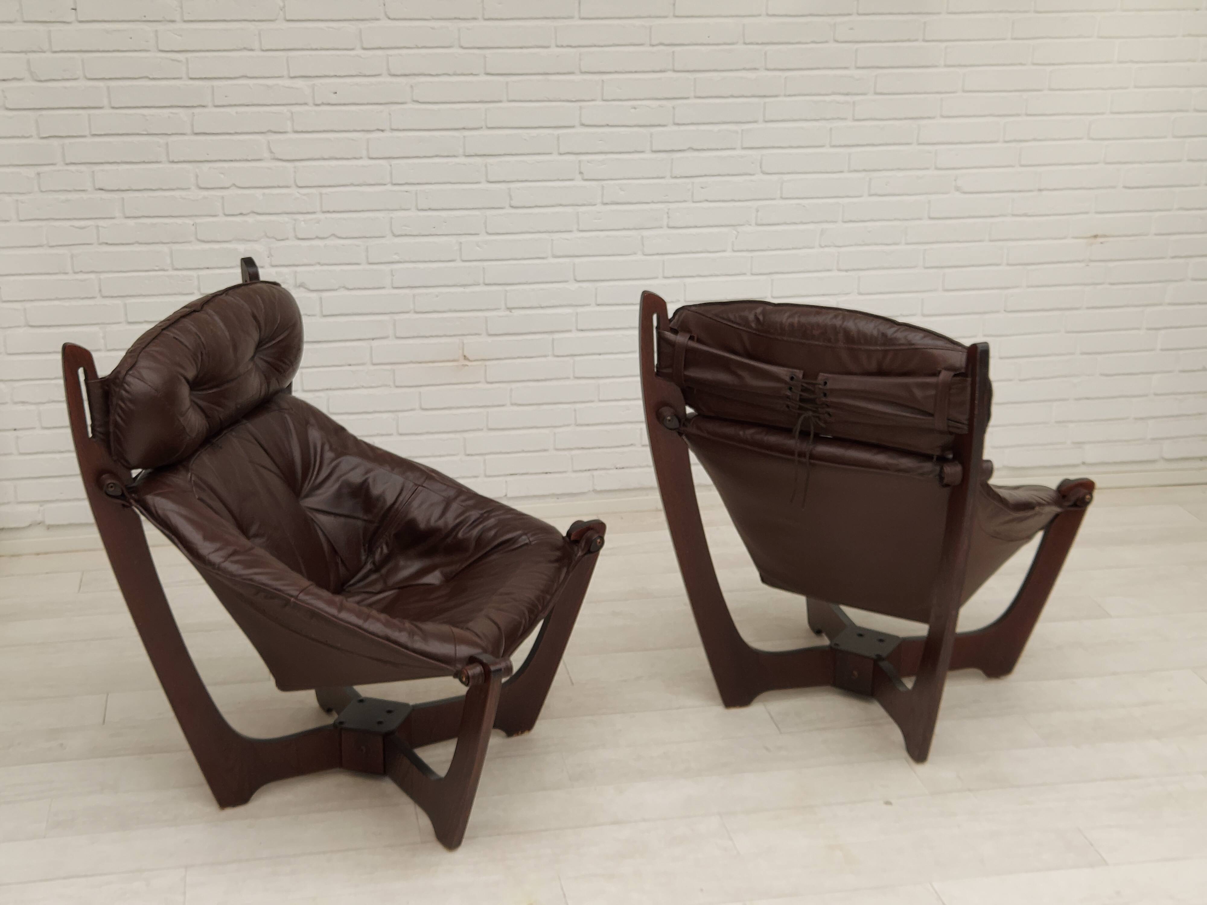Années 1970, design norvégien par Odd Knutsen pour Hjellegjerde Møbler, chaise longue modèle "Luna", originale.