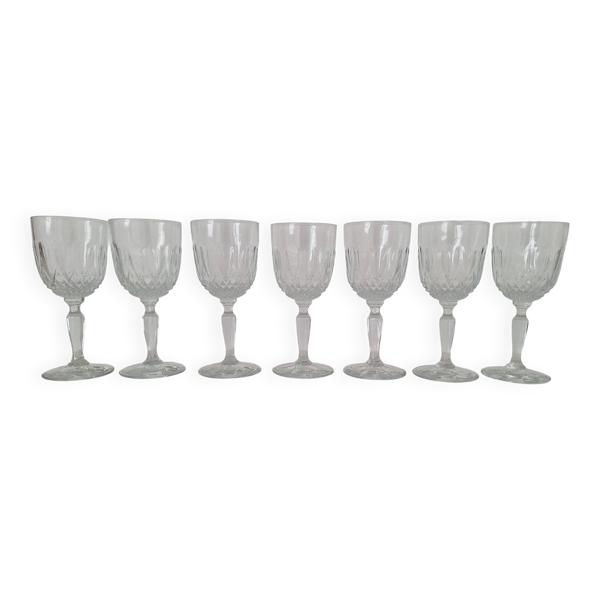 Verres à vin vintage en verre ciselé