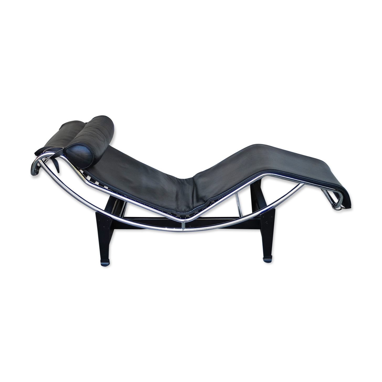 Chaise-longue LC4 par Le Corbusier Perriand Jeanneret pour Cassina