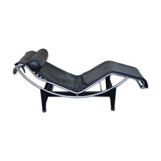 Long chair LC4 by Le Corbusier Perriand Jeanneret for Cassina