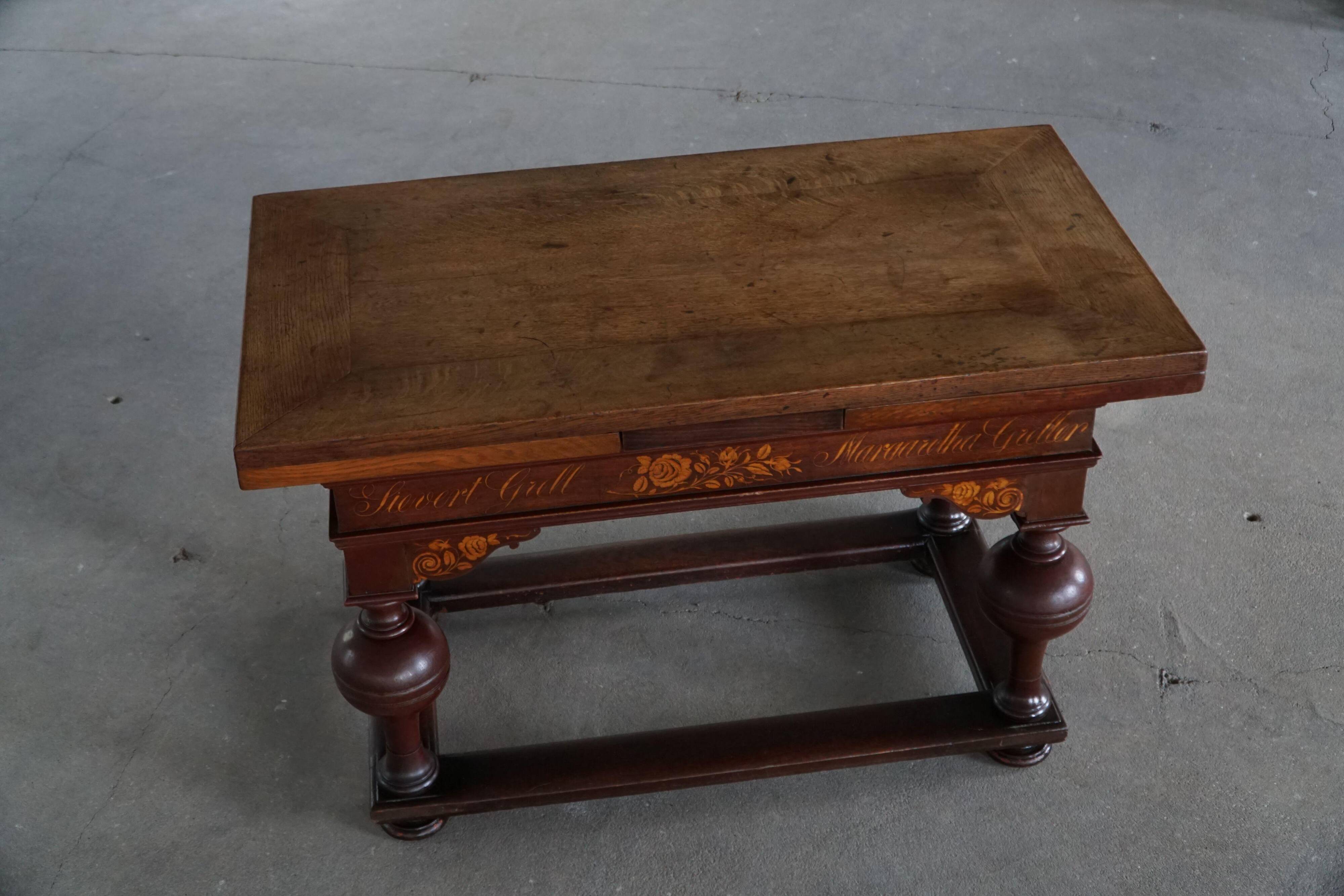 Extendable oak table with marquetry, Baroque, Danish cabinetmaker, 19th century.
