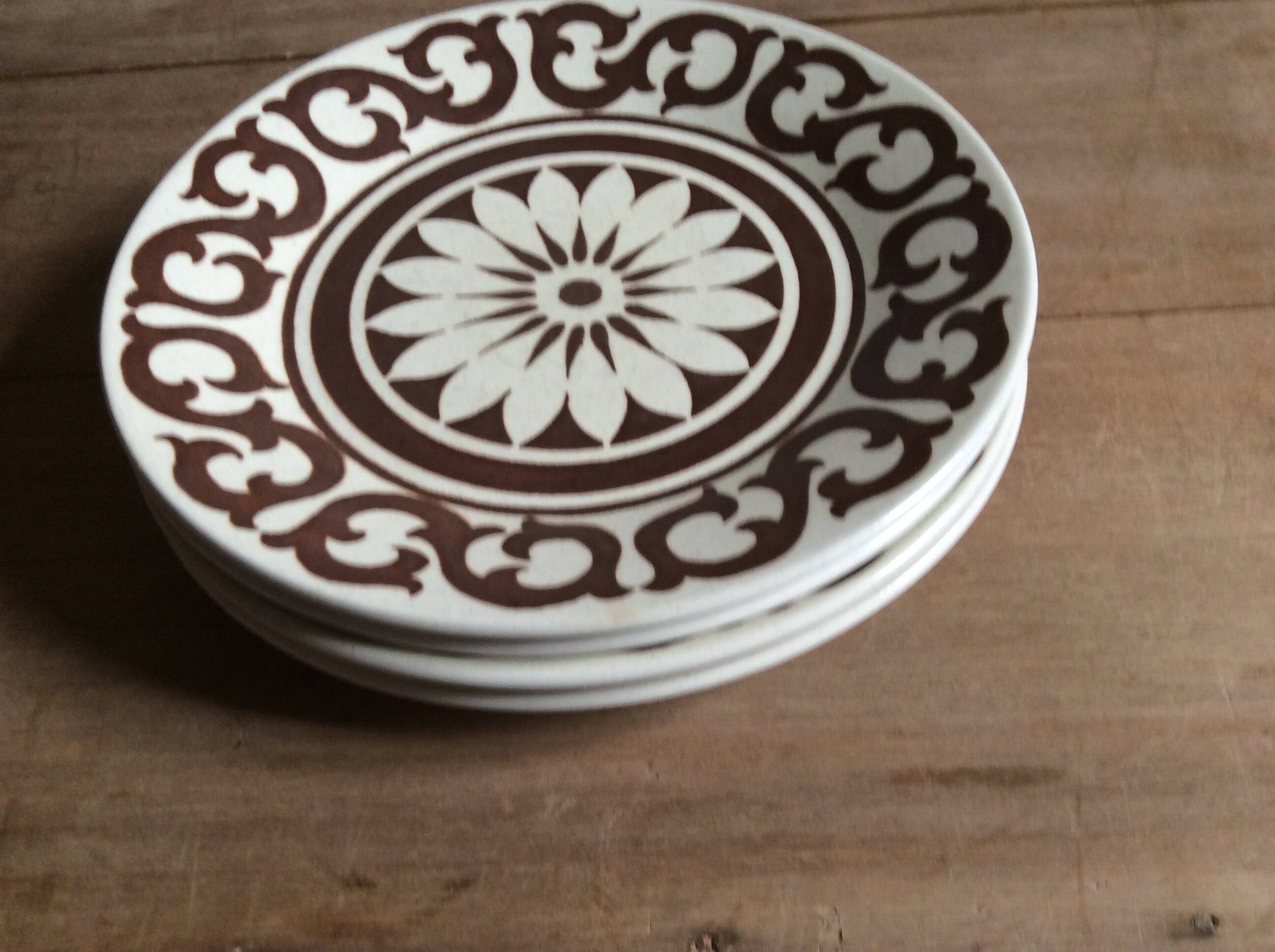 4 assiettes à dessert England