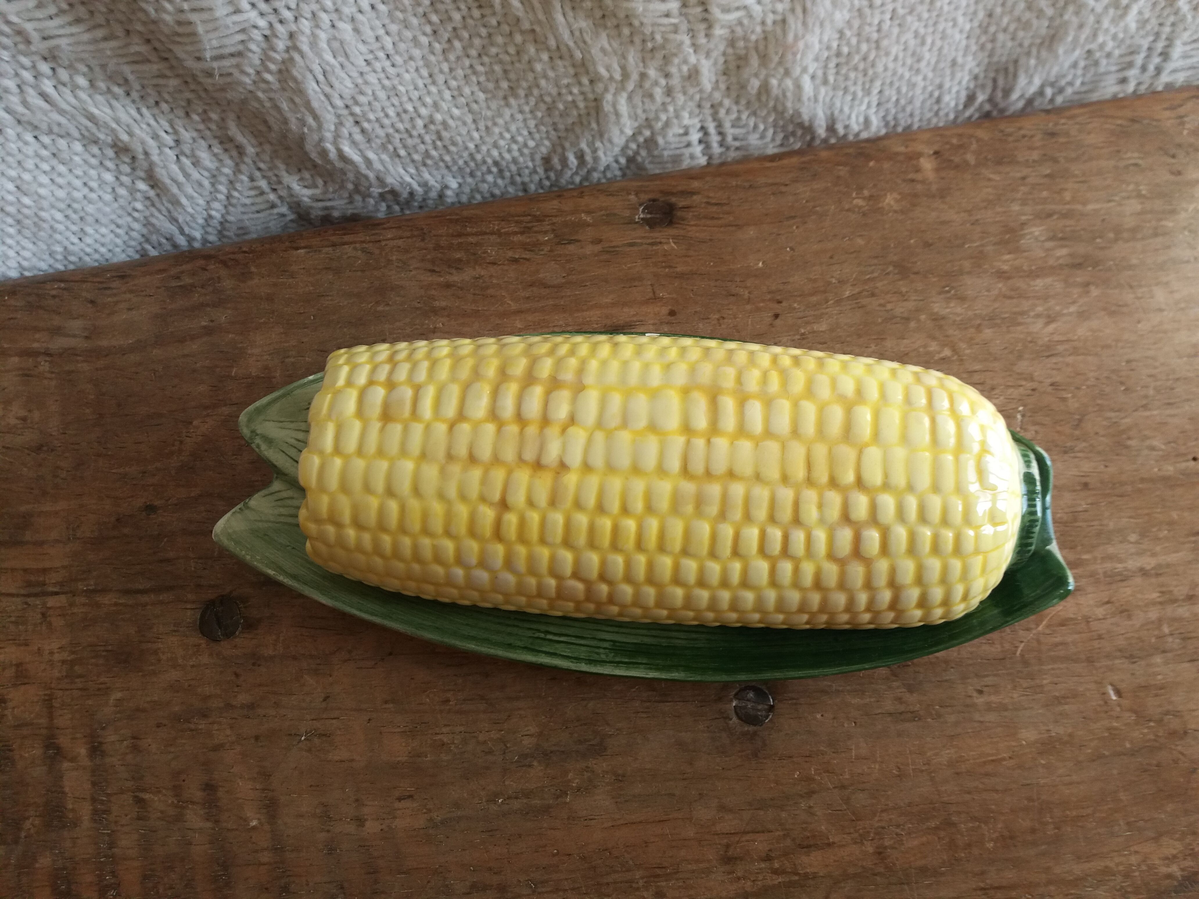 Box butter dish corn cob in slip