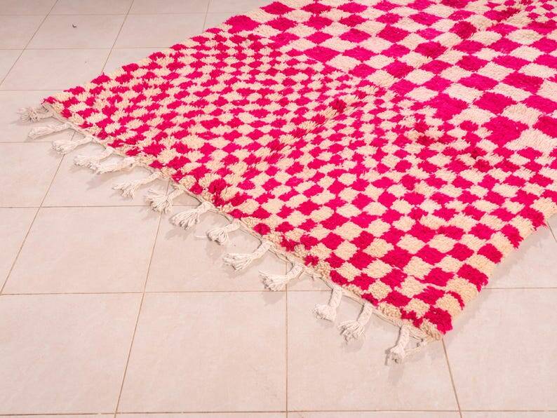 Pure wool rug, size 100 x 200 cm, red