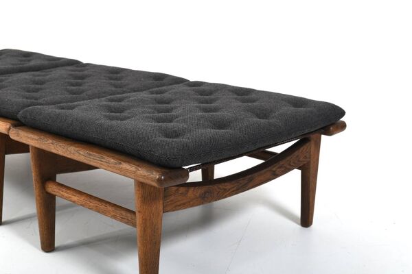 Daybed, chauffeuse et son ottoman par Hans J. Wegner GE-1 par Getama, Danemark 1954