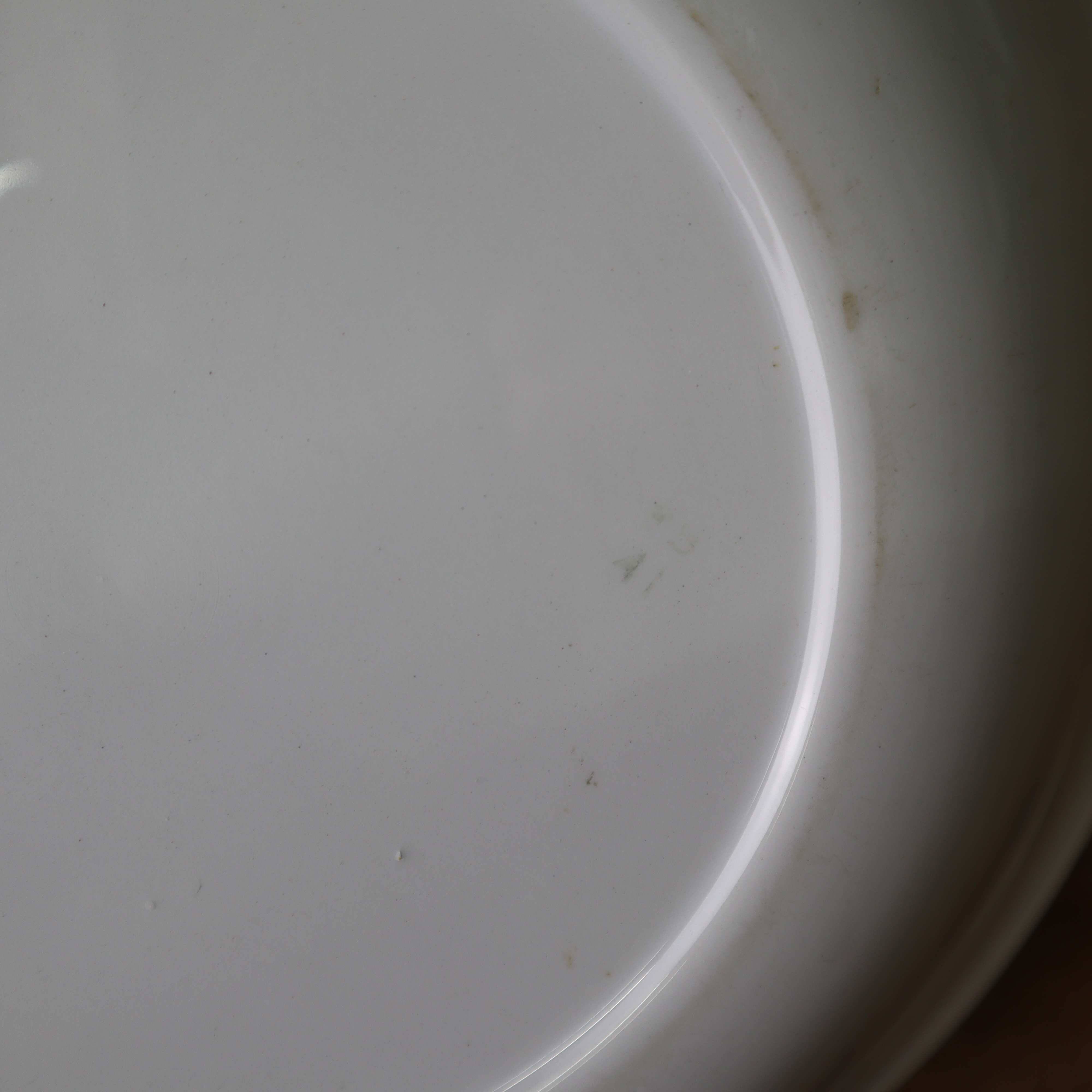 Round half-deep dish Moulin Des Loups "Nappe" model Green