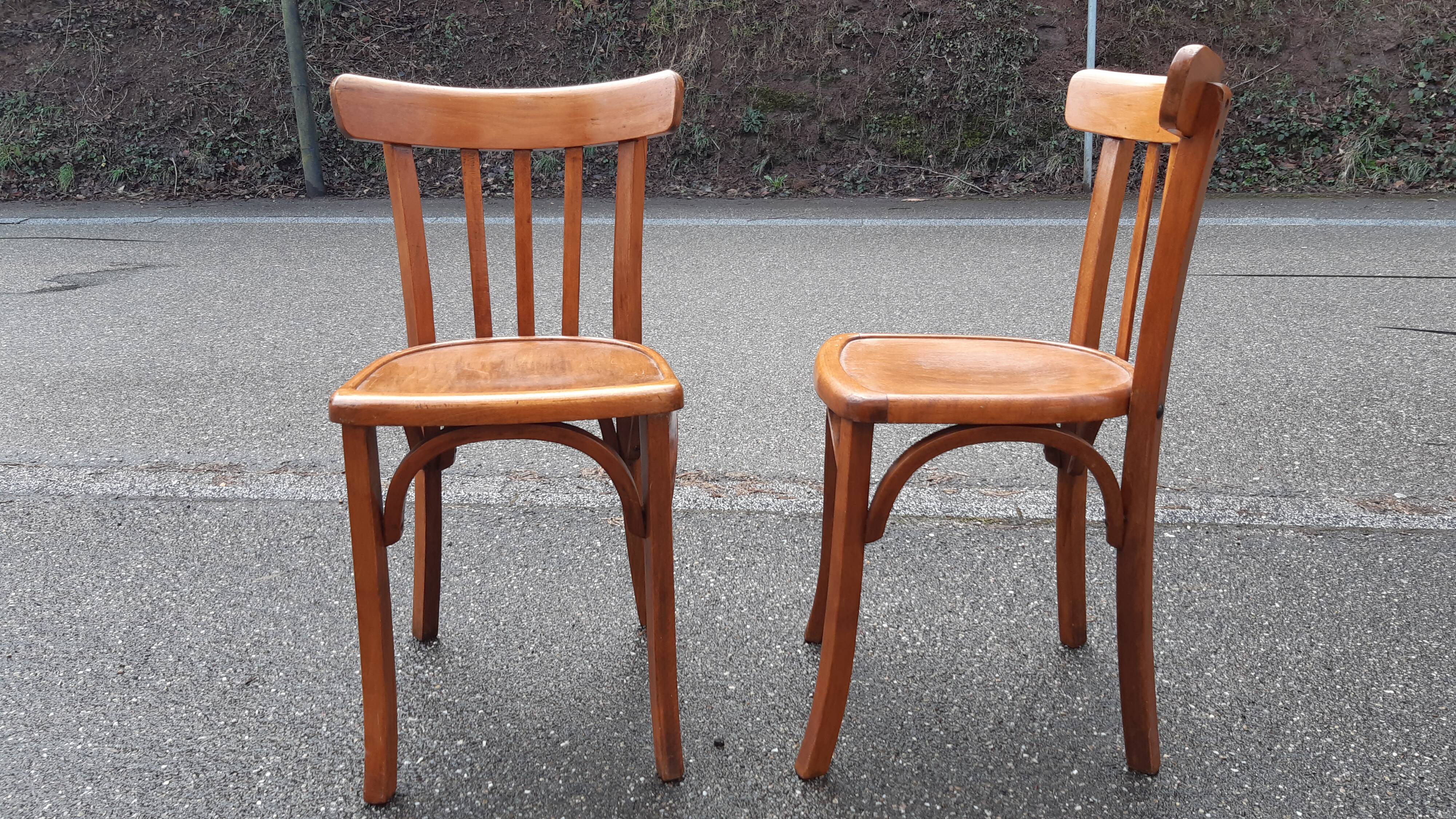 Paire de chaises bistrot années 60