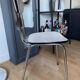 Chaise en formica beige