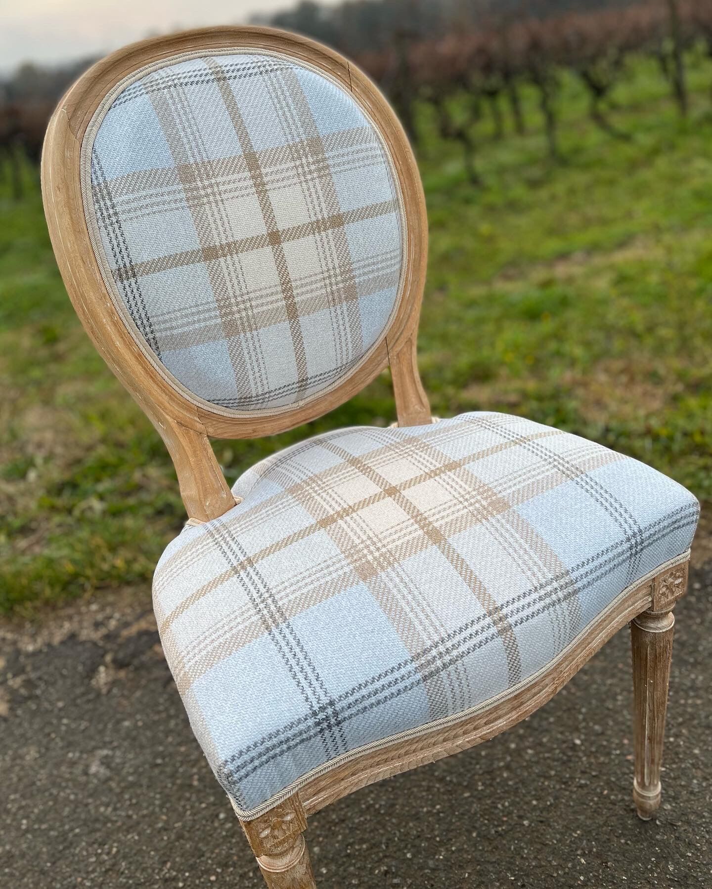 Louis VI medallion chair