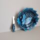 Beurrier en céramique bleue à décor de poisson et son couteau signés Vallauris, 1960