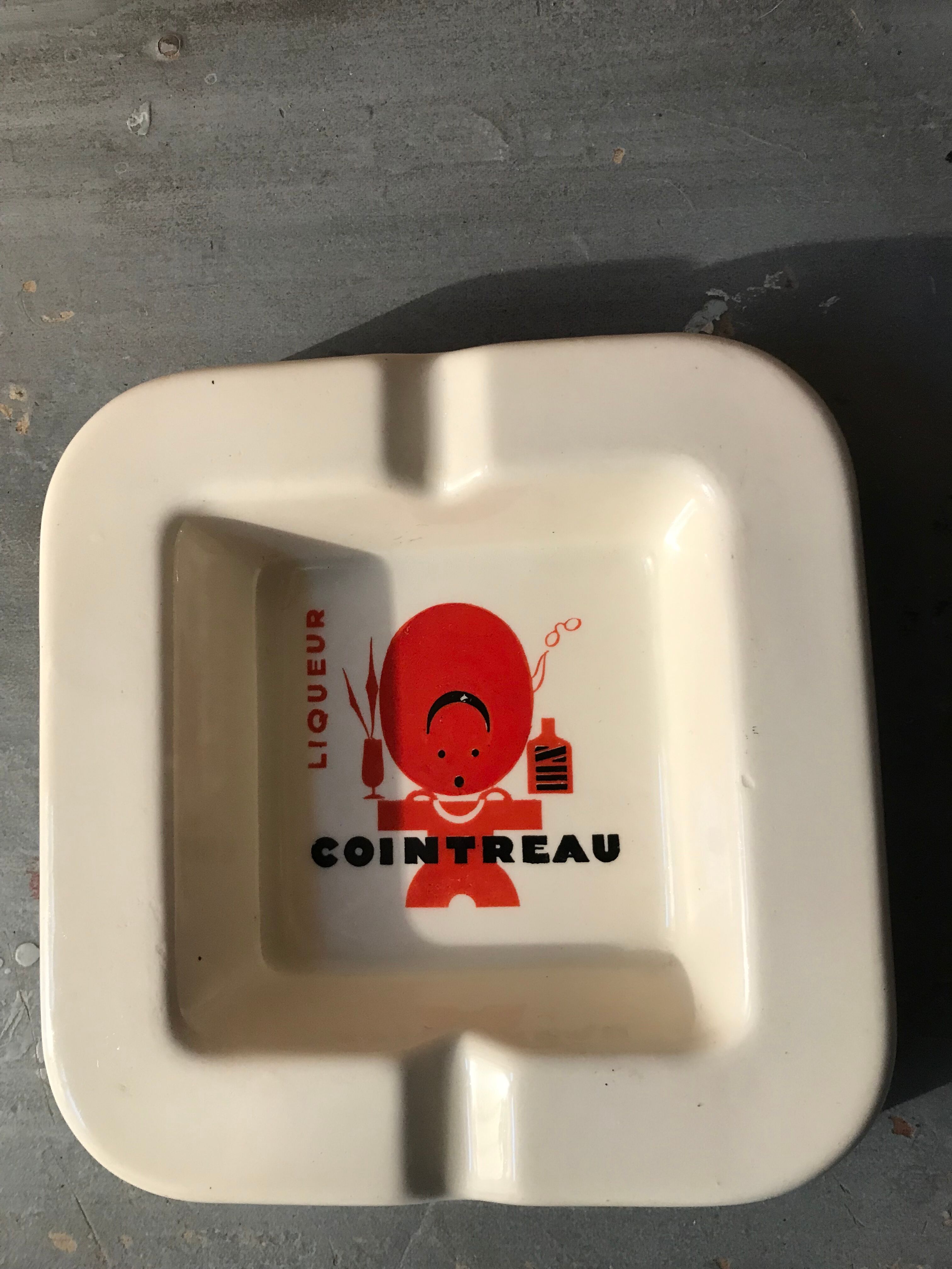 Cendrier publicitaire cointreau