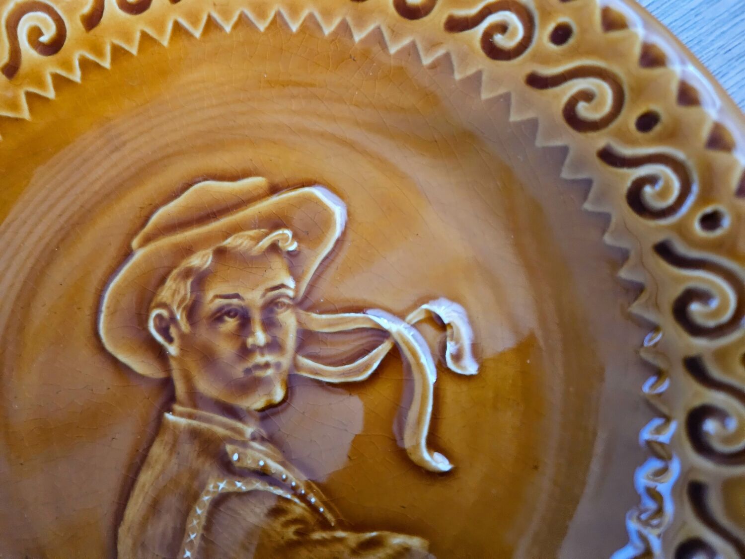 Set of 3 hollow plates Face of Breton Argoat Gourin