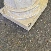 Colonne piédestal en pierre naturelle marbre beige style néoclassique 77cm