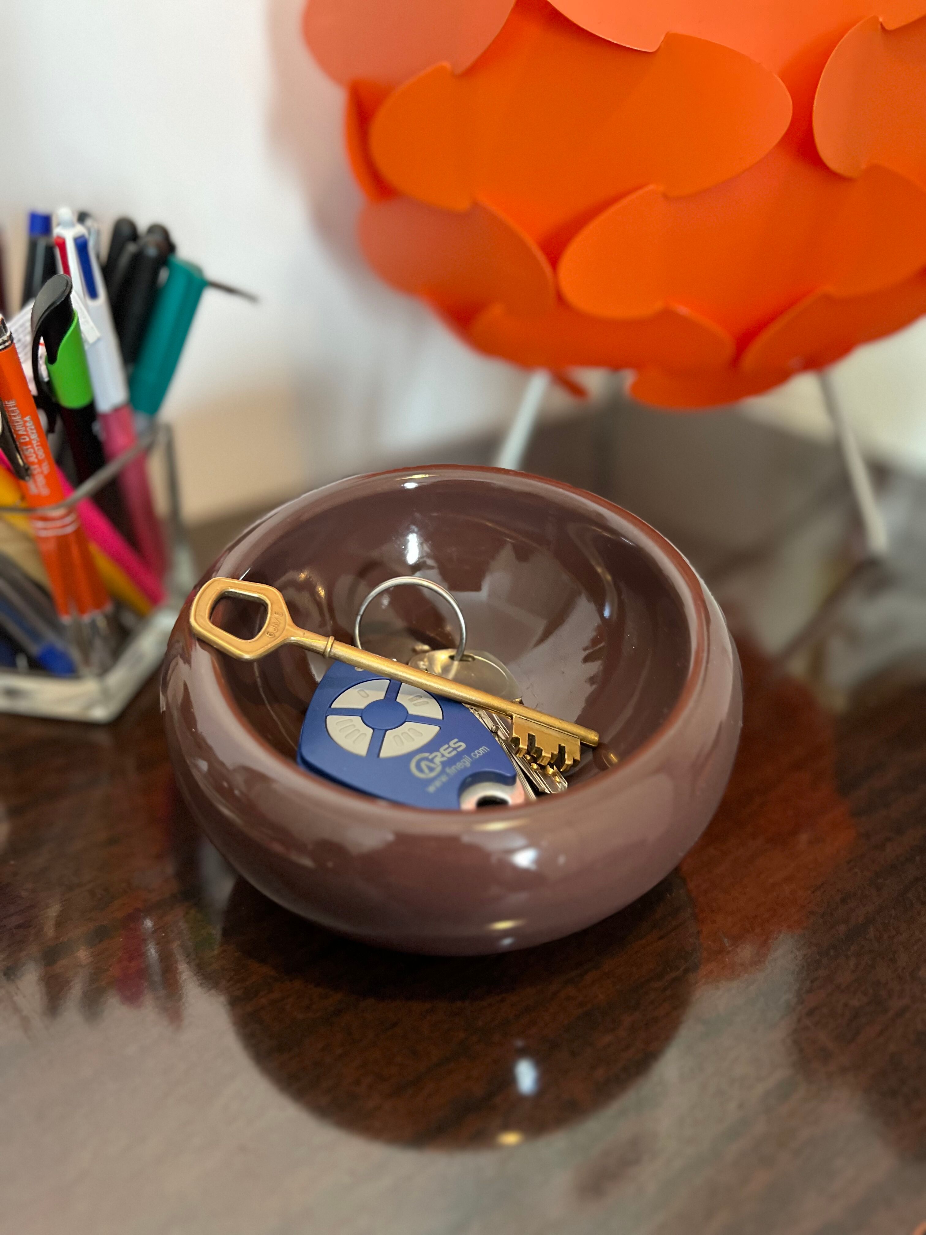 Empty ceramic pocket