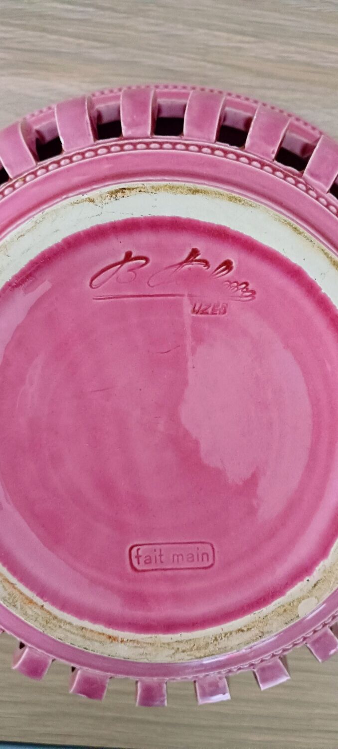 Vintage basket Pichon Uzès pink openwork with chopsticks