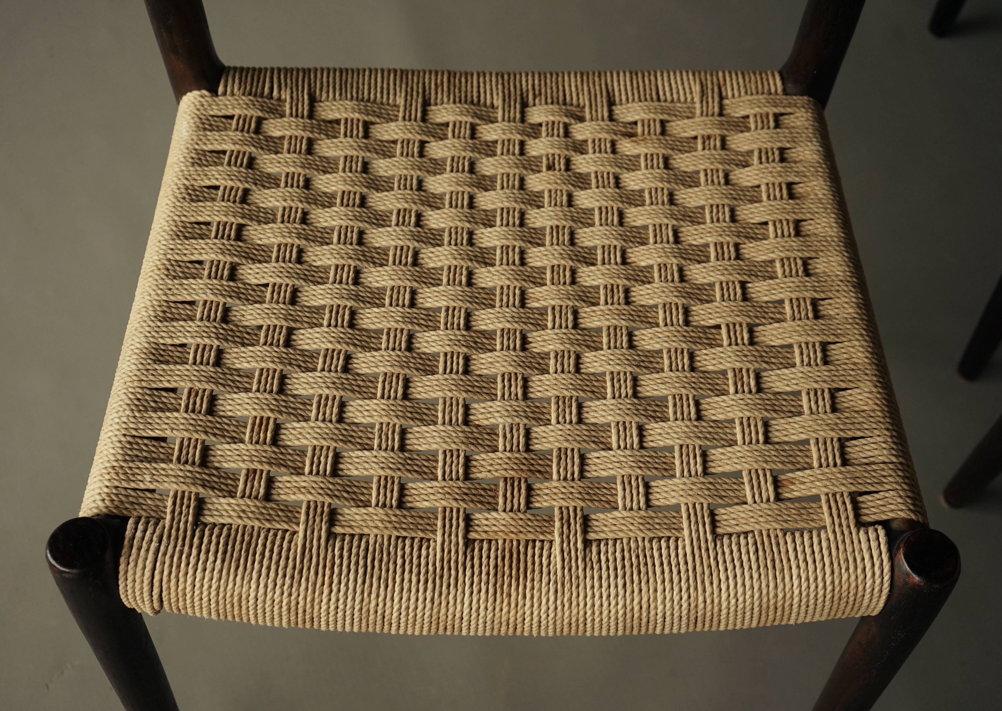 Chaises Model 75 par Niels Otto Møller pour J.L. Moller, années 1960, ensemble de 6