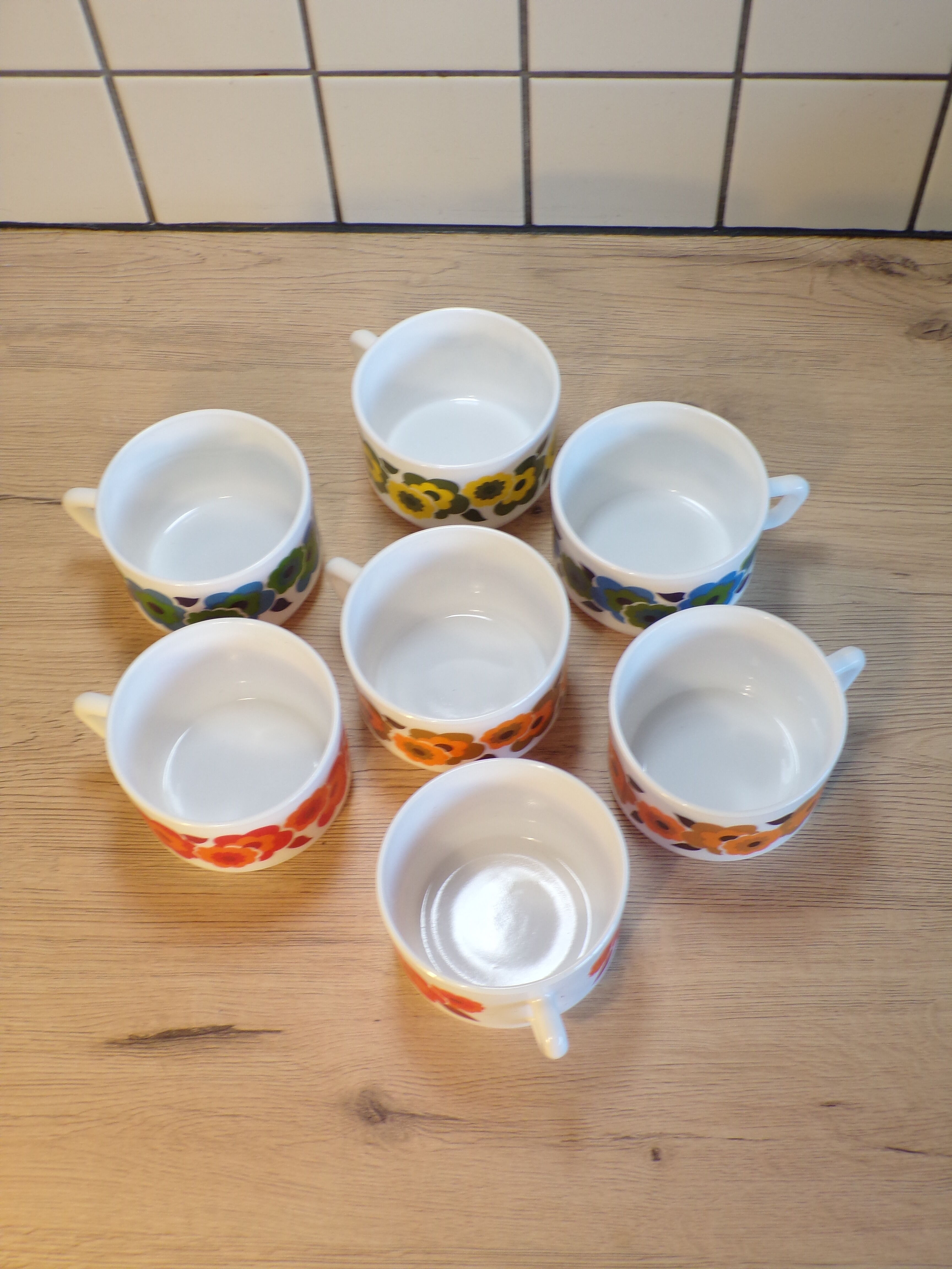 7 Arcopal lotus cups