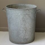 Vintage zinc basin