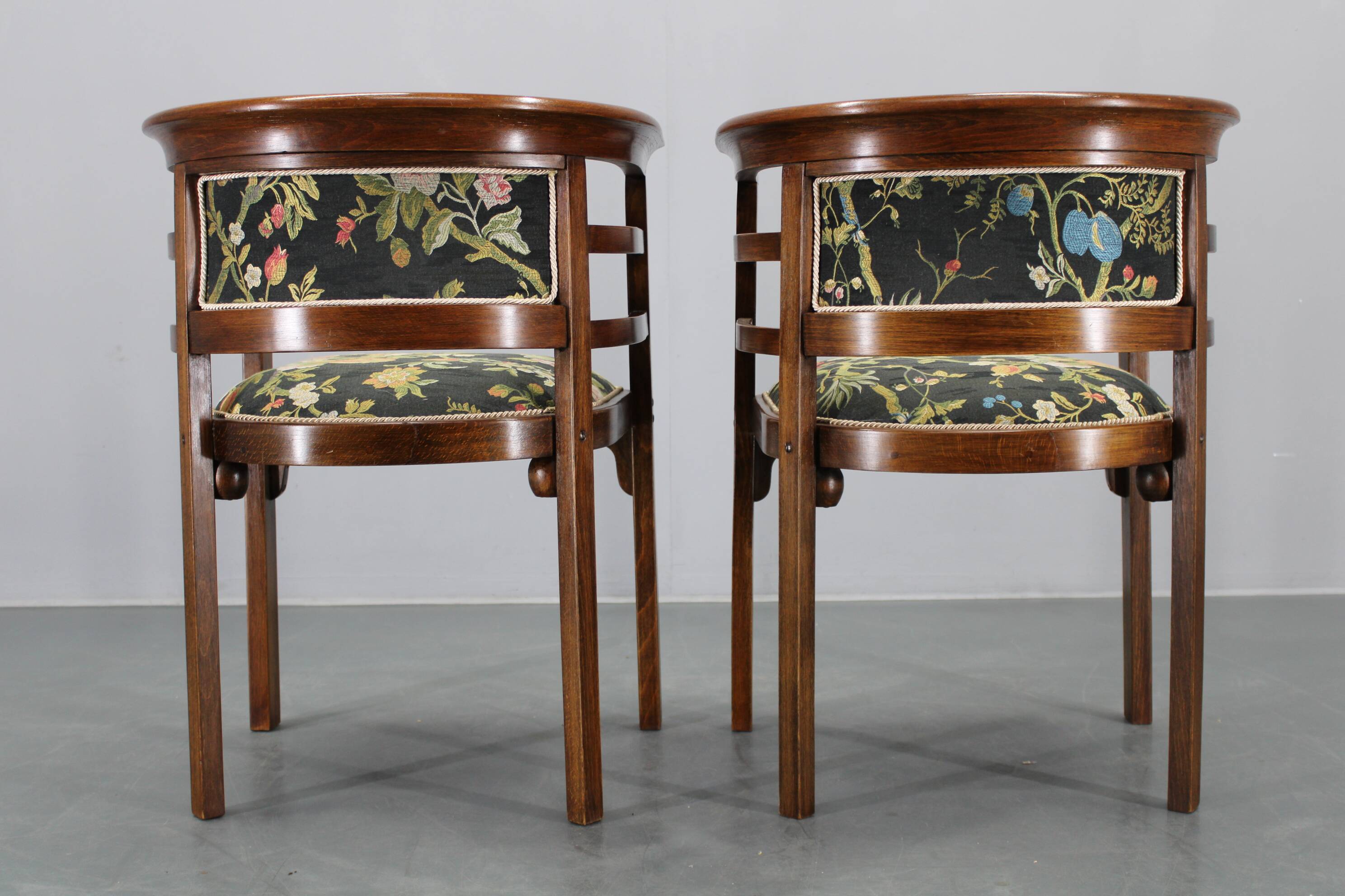 1930s pair of restored Thonet armchairs, Czechoslovakia