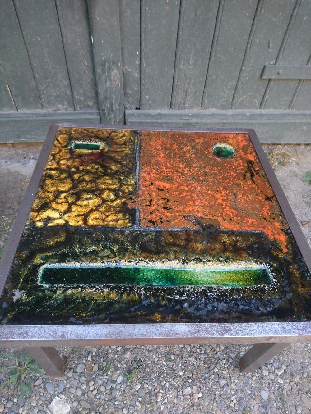 Set of 2 tables enamelled lava