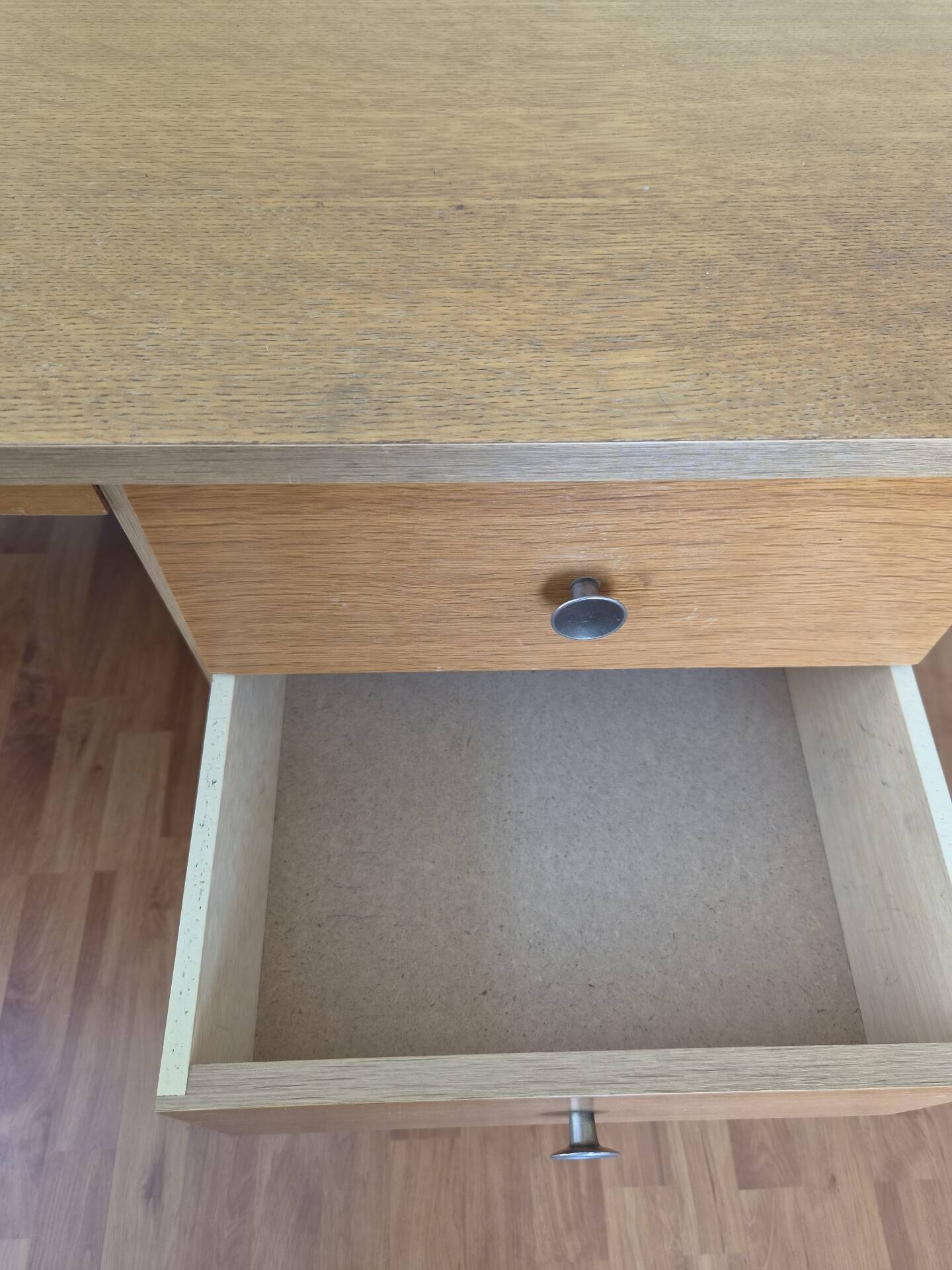 Grand bureau de style scandinave - Vintage