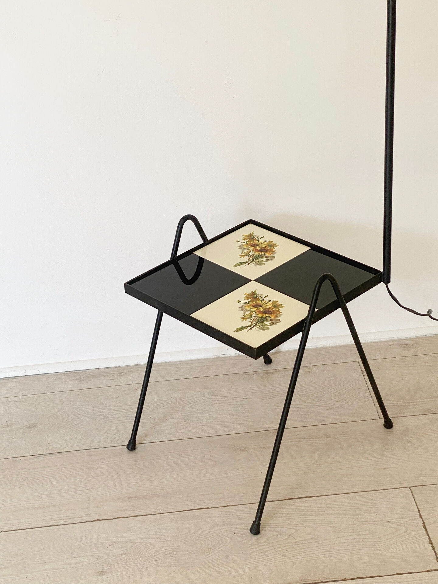 1970 lamp with a square sunflower tile base.