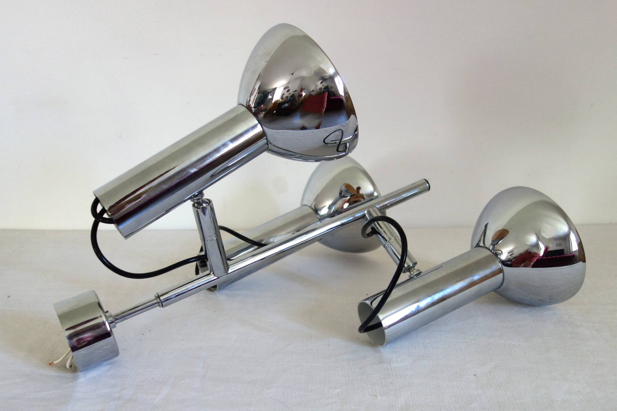 Chrome metal 3-spot chandelier from the 1970s.