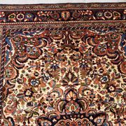 Handmade antique Persian Sarouk rug 3.1' x 5.2' (94cm x 158cm) 1900s