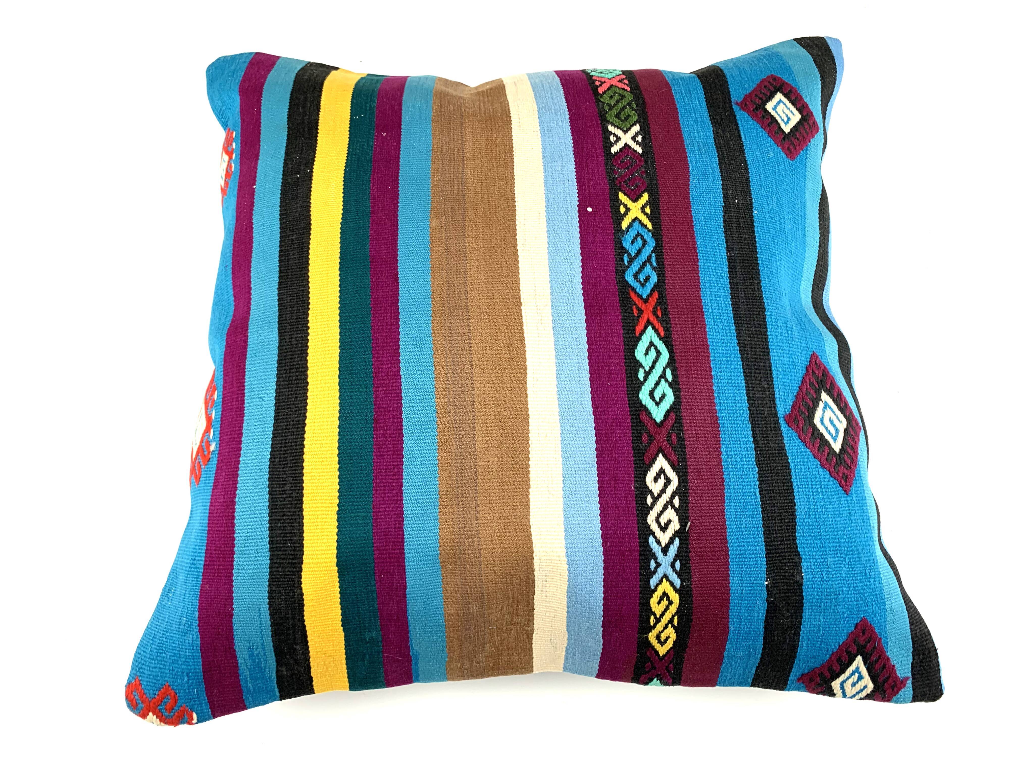 Vintage Turkish kilim cushion cover