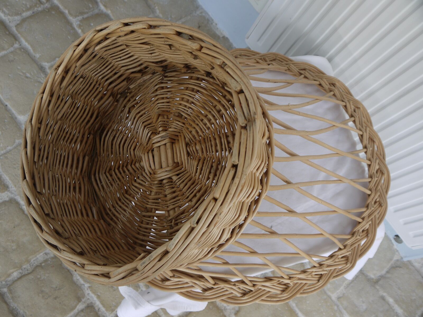 Children's wicker chair, Emmanuelle style