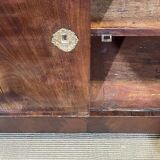 Buffet Empire début XIXème en acajou et dessus marbre noir