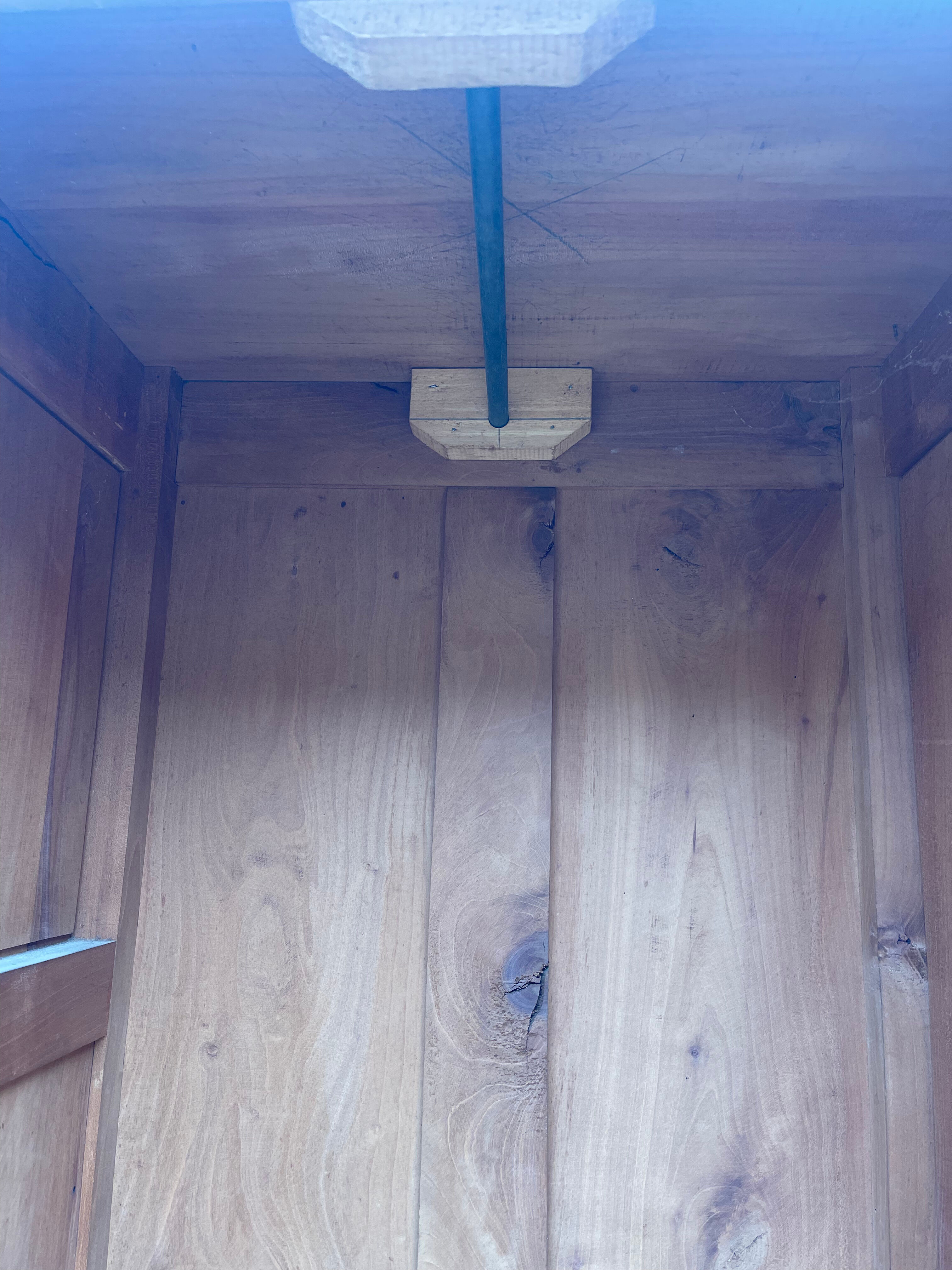 Asymmetrical cabinet