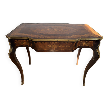 Louis XV style desk inlaid with floral decoration – One drawer
