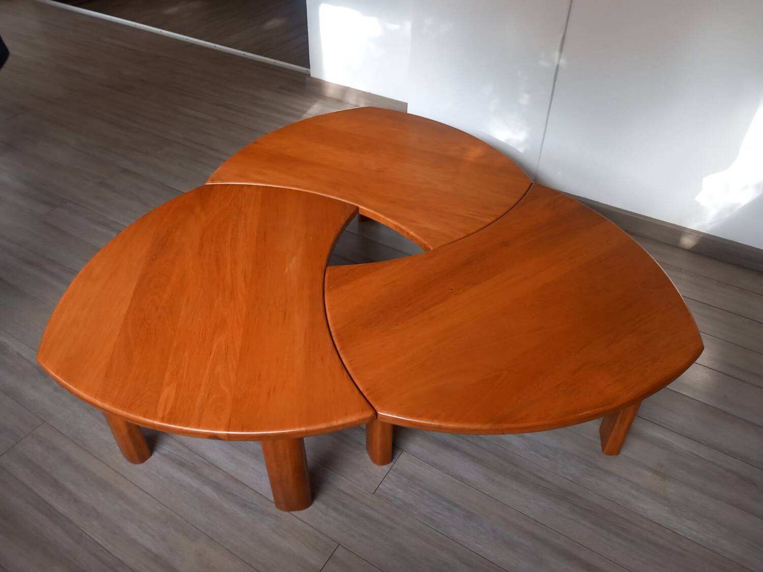 Modular coffee table set