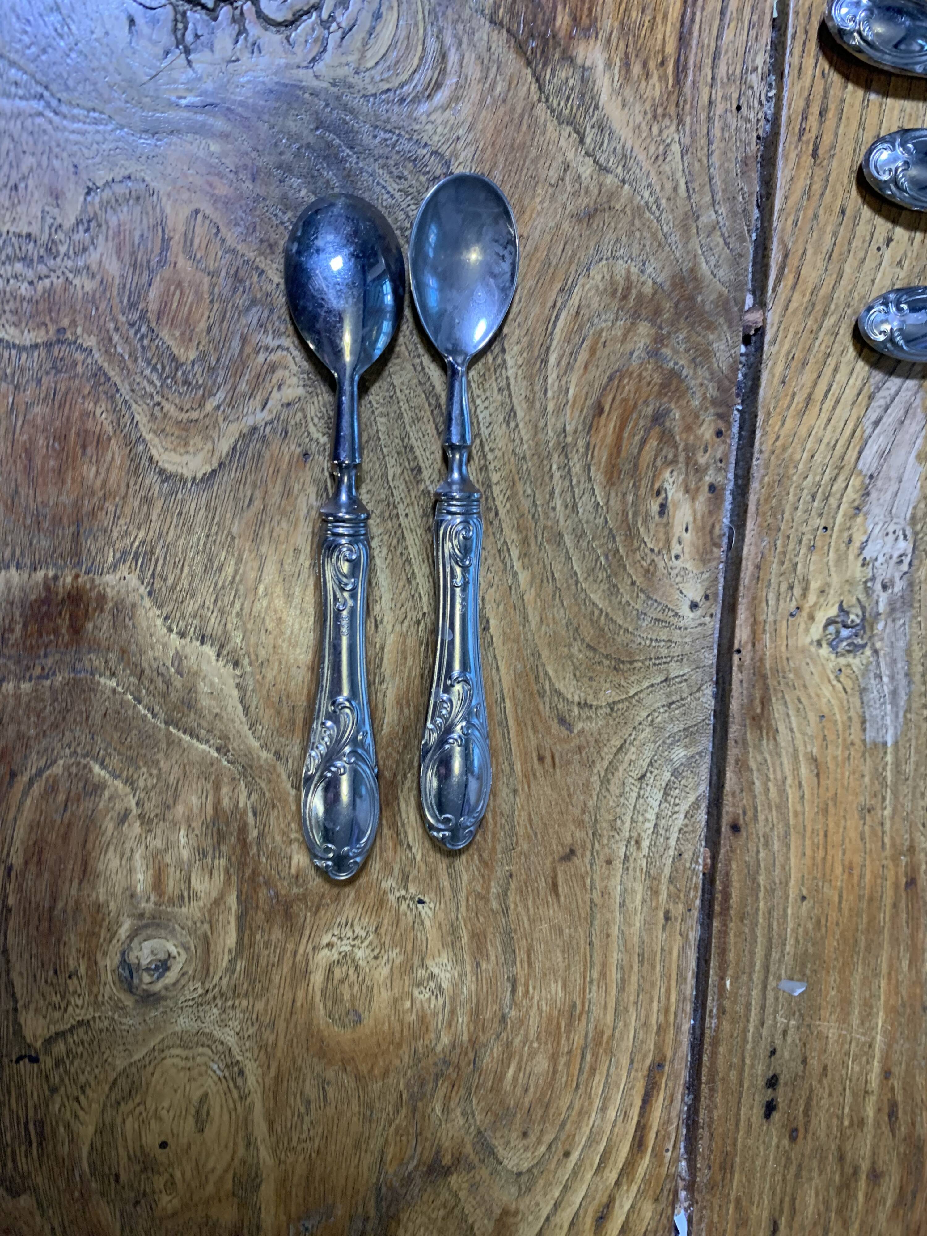 Service de couverts à dessert composé de 11 pièces poinçon 800 ouvragées anciens et collector