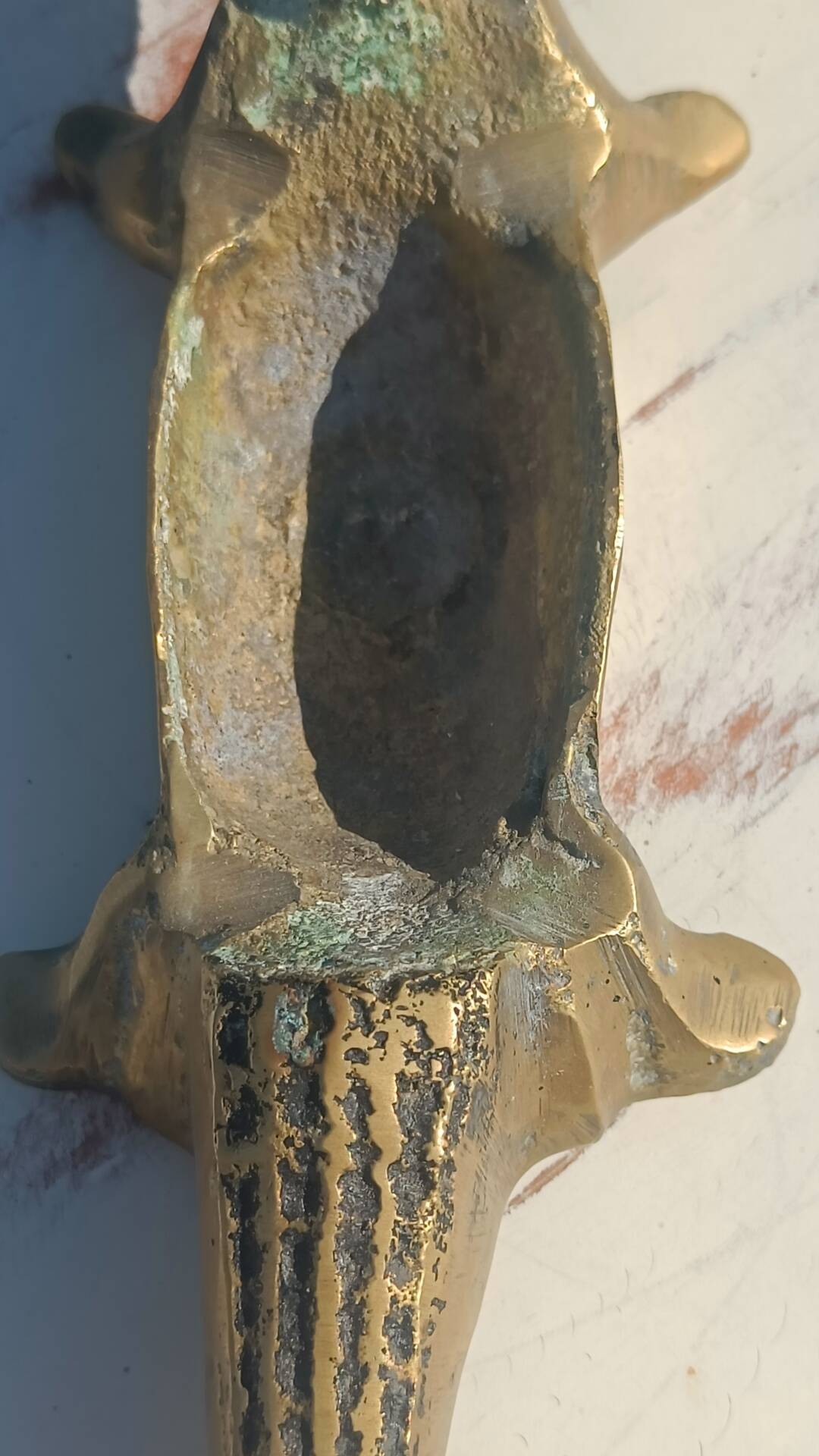 bronze crocodile ashtray 35 cm