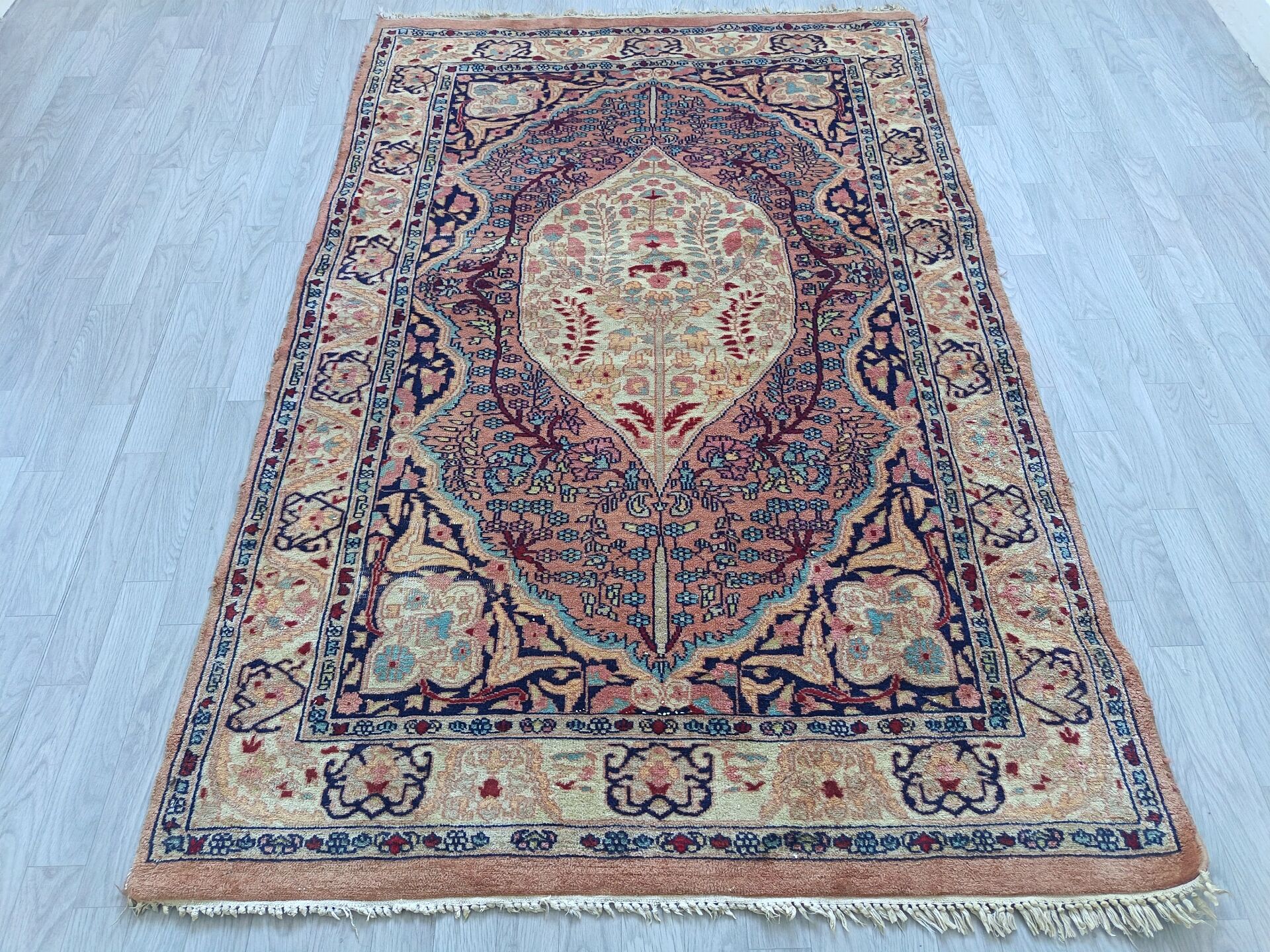 Handmade Pakistani carpet