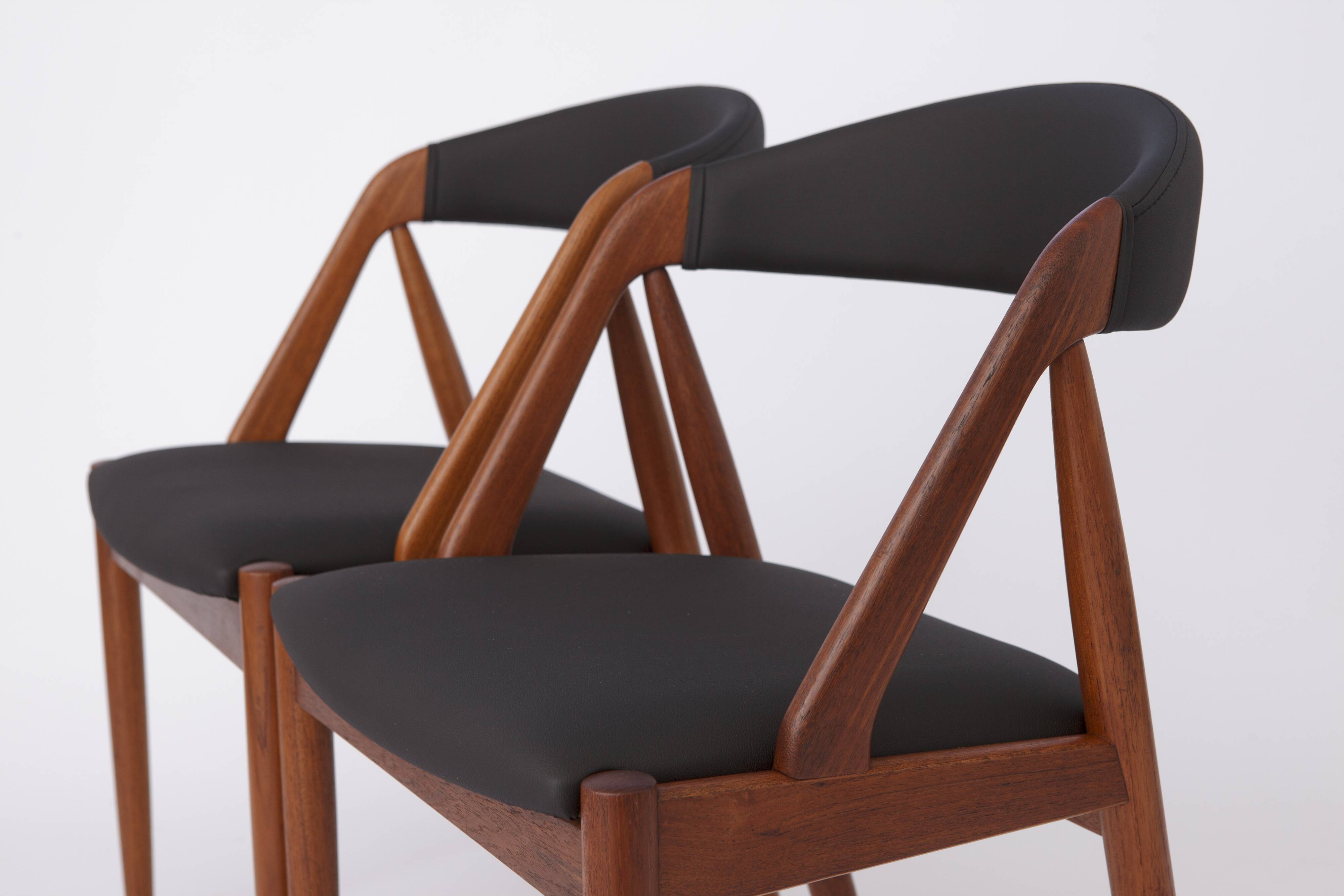 Set of 4 Kai Kristiansen model 31 chairs danish 1960s