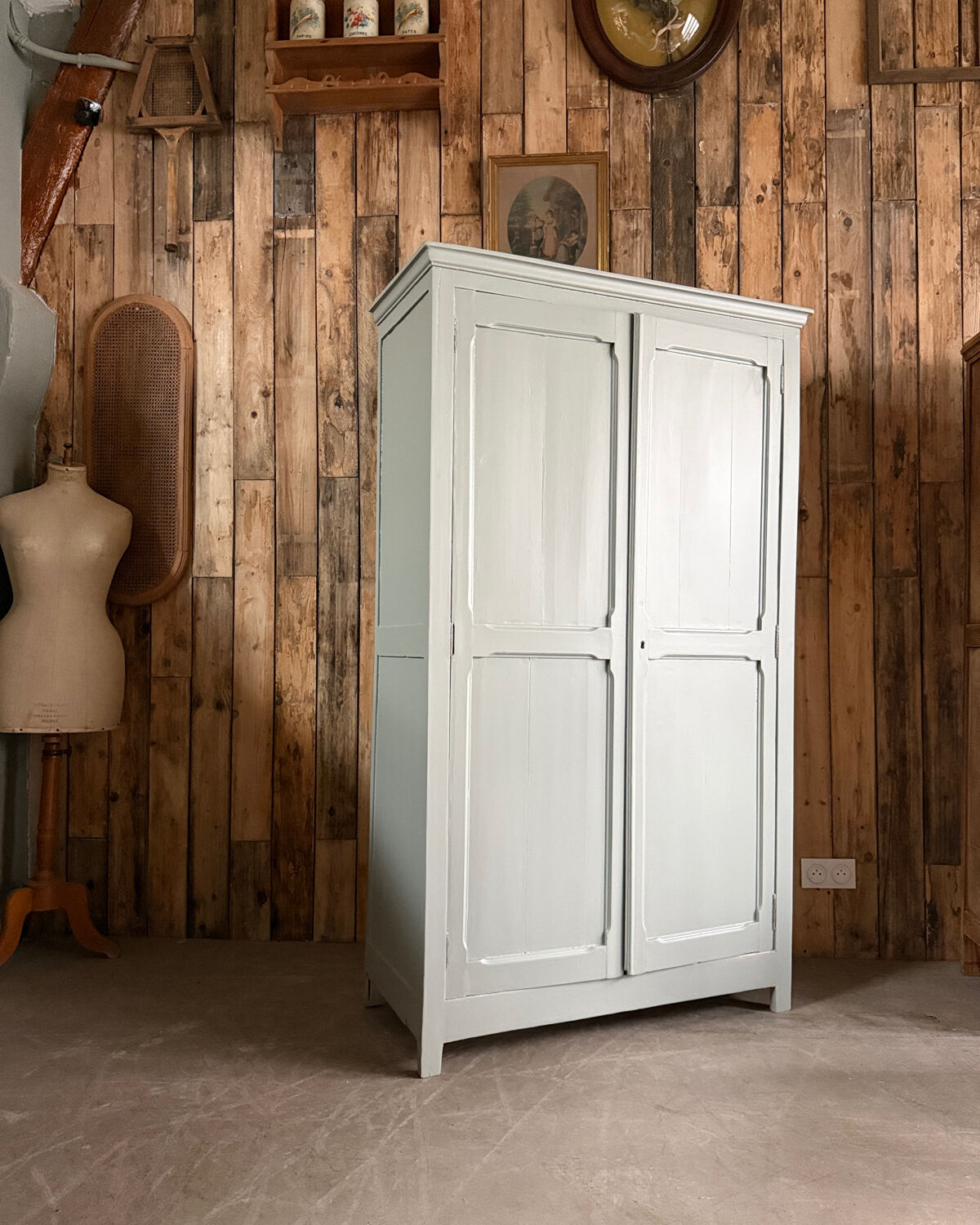 Armoire parisienne verte (rénovée)
