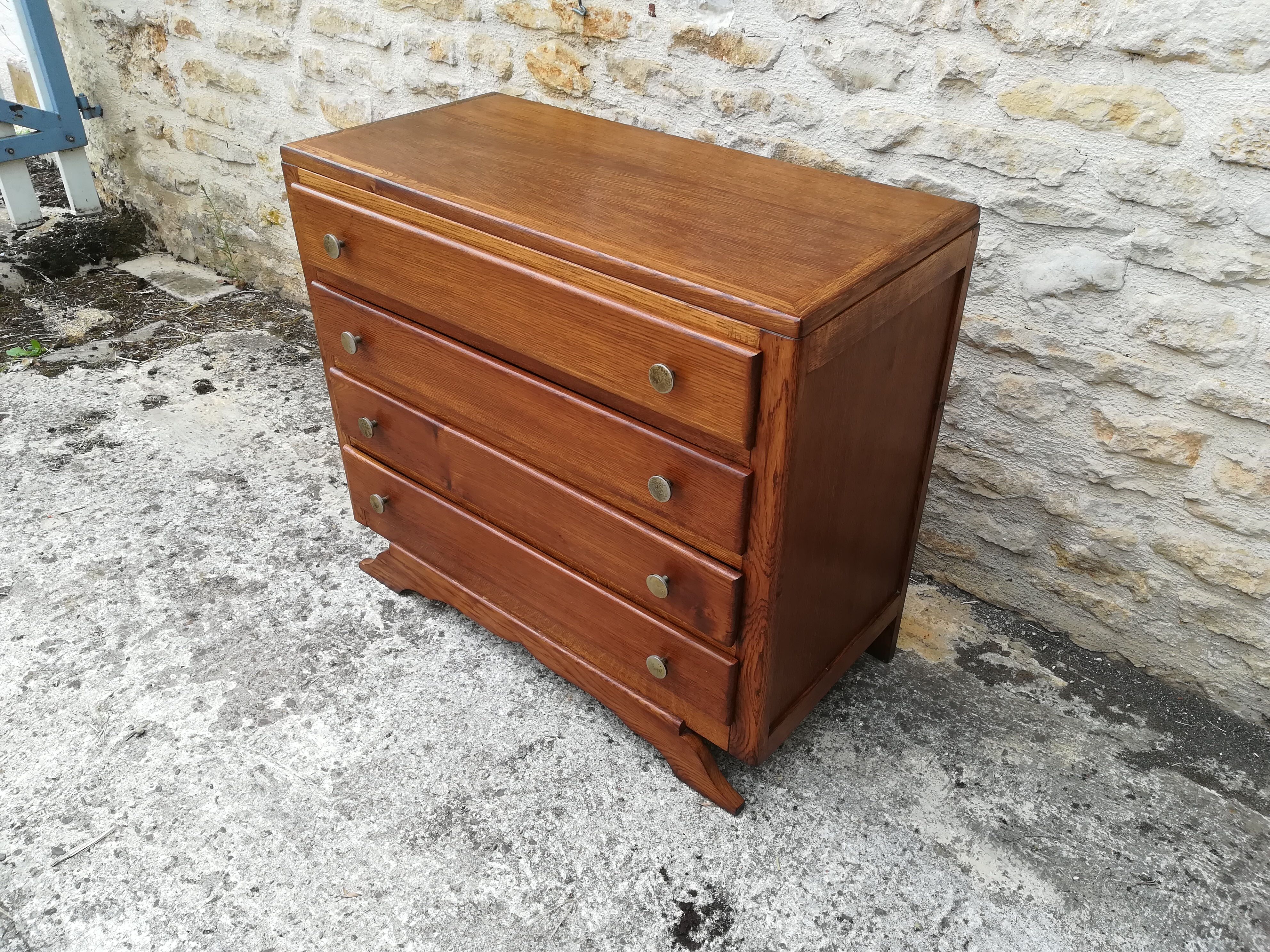 Vintage oak chest of drawers