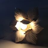 Apply vintage flower