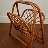 Foldable magazine rack in wicker