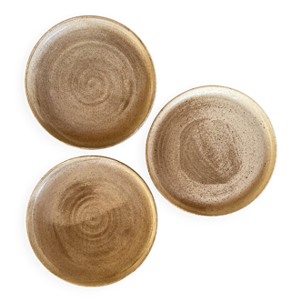 3 Aris stoneware plates