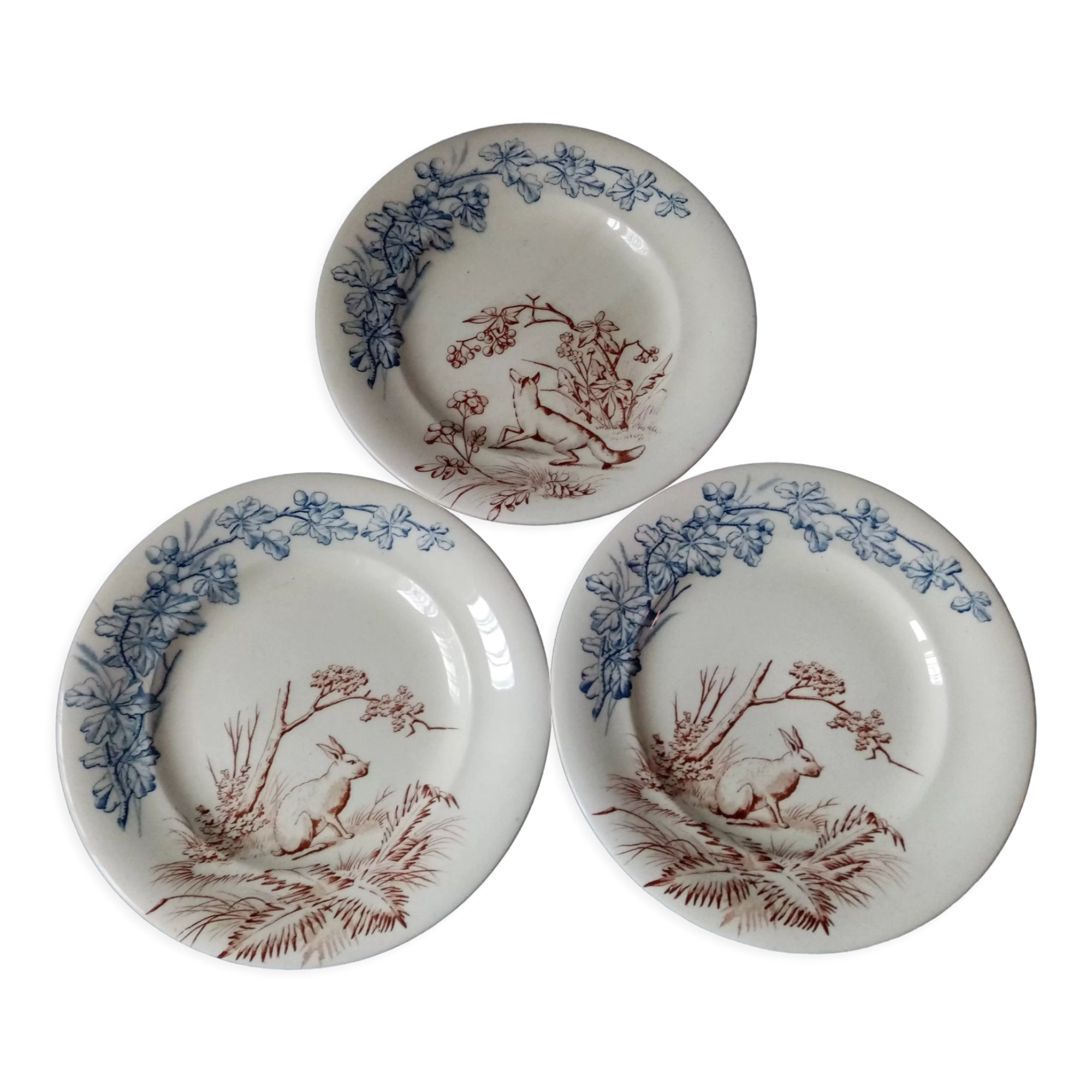 Series of 3 flat plates in iron earth, clairefontaine, hunting model